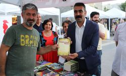 Rojanê Kitabanê Kurdkî Dest Pêkerd