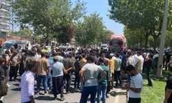 Sêwregi de protestoyê ceyranî: Şarî bi traktoran rayîr girewt