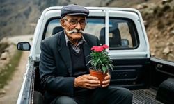 Mîkaîl Aslanî bi hişê viraşteyî klîbêka Zazakî ante
