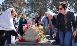 Mehmed Uzun serrgêra mergê xo de ame yadkerdene