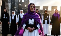 Teda û şîdeto ke cinîyan ser o benê rê ney!