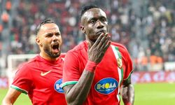 Amedsporî serkewtişê xo dîyarîyê Tahir Elçiyî kerd