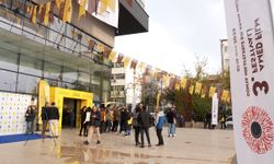 Çand Amed serran ra dima mêmandarîya Sînema kerd