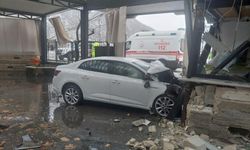 Çewlîg de otomobîl kewt cayê karî: 5 kesî birîndar bîyî