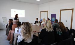 Cinîyanê şofêran ê Amedî rê perwerdeyê seypêyîya cinsîyetê komelkî