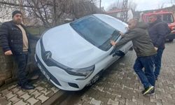 Darahênî de otomobîl vejîya dês ser