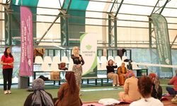 Amed de cinîyî pê kerdişê Yoga boya xo verday