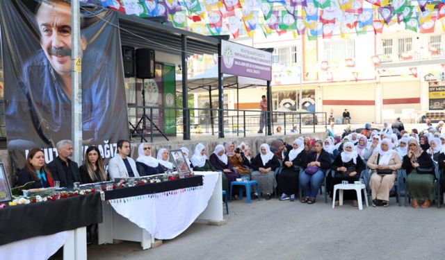 Amed de tazîyeya Sirri Sureyya Onderî roja diyîne de ya