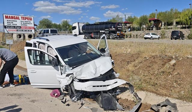 Çewlîg de qezaya trafîkî: 3 kesî birîndar bîy
