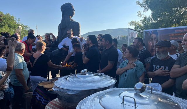 Ciwananê Dêrsimî 2 hezar kesan rê aşure vila kerd