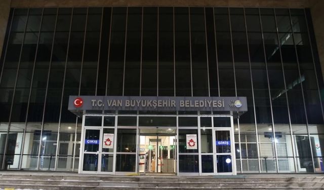 Qeyûmê Wanî 223 karkerî vetî, herinda înan de kesê neweyî girewtî