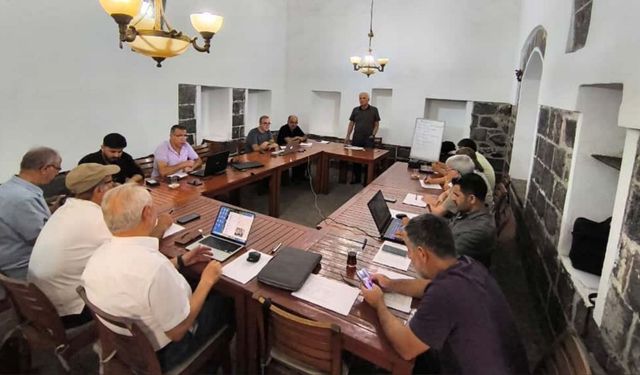 Grûba Xebate ya Vateyî reya 40. Amed de kom bîye