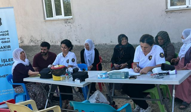 Amed de çalakîya Aşma Hişyarîya kanserê çijeyan