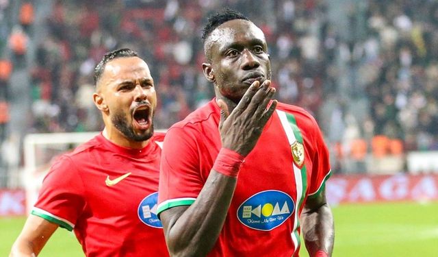 Amedsporî serkewtişê xo dîyarîyê Tahir Elçiyî kerd