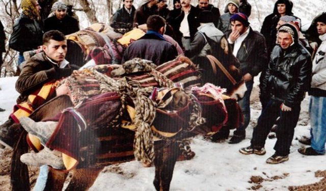 34 canî, 14 serrî û edaleto ke nêame: Qirkerdişê Roboskî