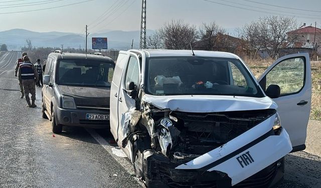 Xarpêt: Qezaya trafîkî de 3 kesî birîndar bîy