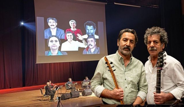 Amed de şewa 'Zazakî: Konserê Metin û Kemal Kahramanî