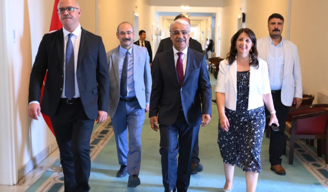 Heyetê Îmraliyî şino Îmrali