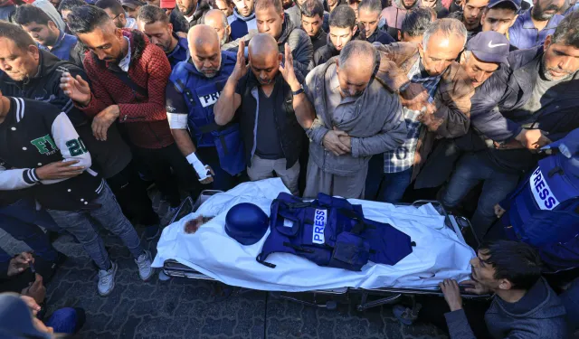 IFJ: Serra 2025î de 128 Rojnamegerî ameyî kiştene