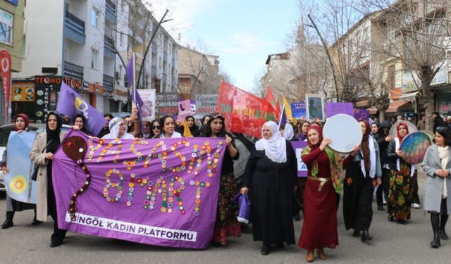 Çewlig de 8ê Adare ame pîrozkerdene