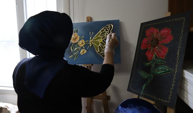 Cinîyê Amedî atolyeyan de hunerê mojnenê