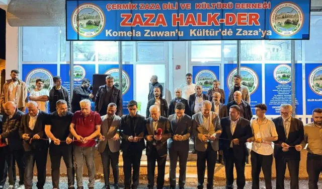 Komela Zazakî amey akerdiş: Qeymaqamî va, Ganî ma wayîrê Zazakî vejîyê