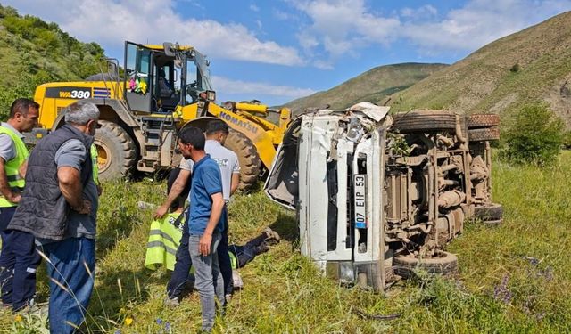 Çolîg de tankêra awe qeldîya: Kesêk merd