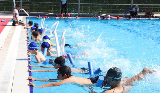 Amed de dibistanê sporî yê hamnanî dest pêkerd