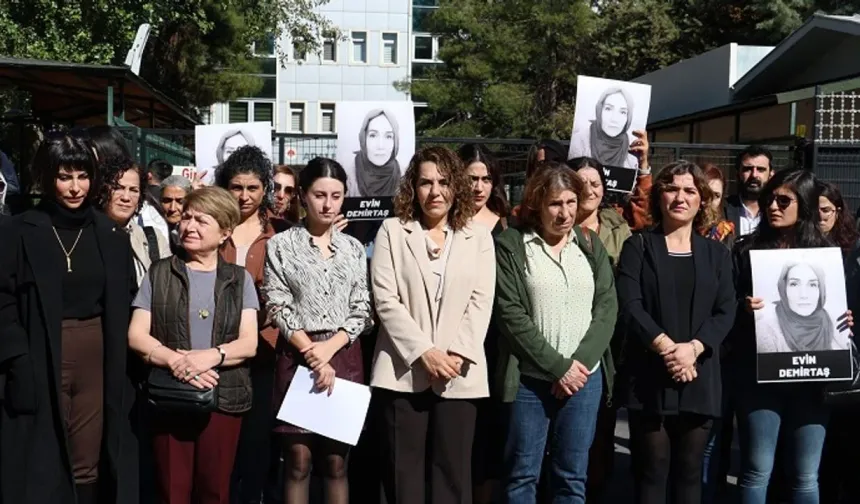 Cinîyan Dîyarbekir de kişyayîşê Evîn Demîrtaş protesto kerd