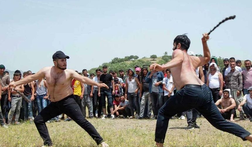 Herêma Zazayan de Festîvalê Qamçîyan:  Kuwayîş serbest o!