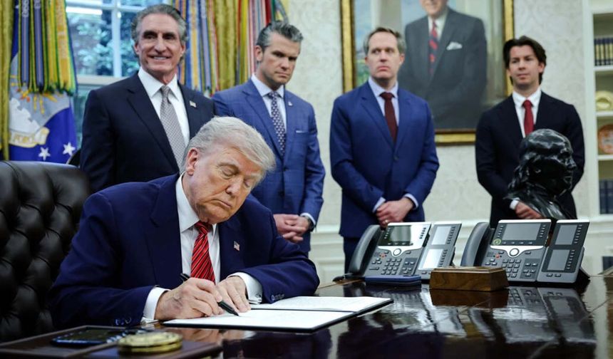 Trump ambargoyê serê Sûrîye wedarneno