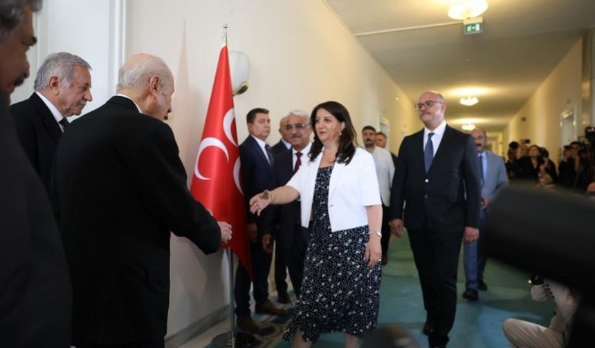 Heyetê Îmraliyî û Bahçelî ameyî têhet