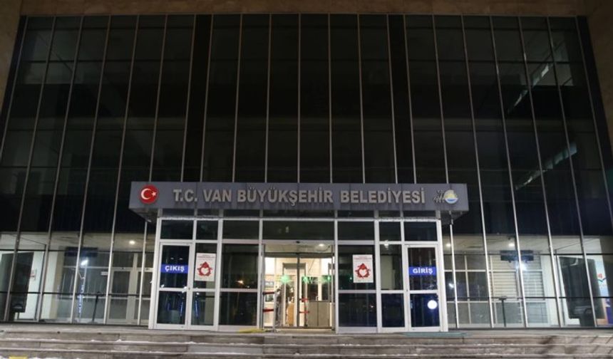 Qeyûmê Wanî 223 karkerî vetî, herinda înan de kesê neweyî girewtî