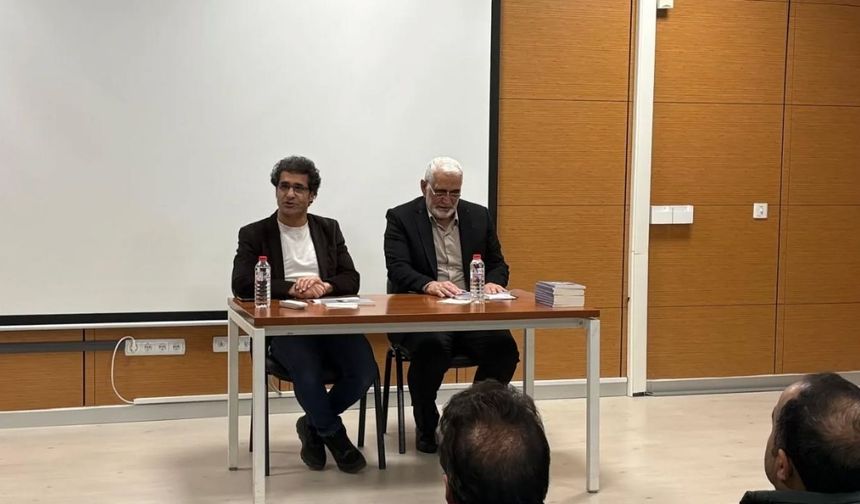 Unîversîteya Çolîgî de nuştişê şîîranê Zazakî ser o panel