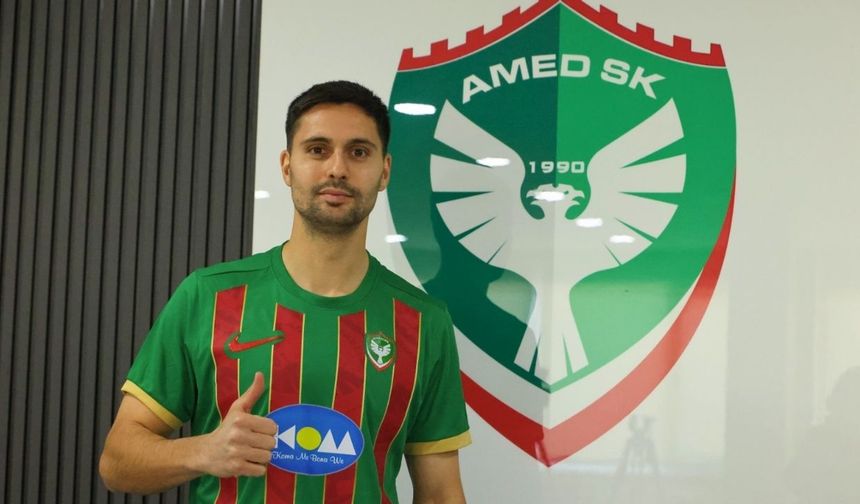 Amedsporî stoperê Kocaelisporî Tarkan Serbest transfer kerd