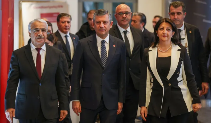 Ozgur Ozel: Vateyê ke Leyla Zana rê amey vatiş nênê qebûlkerdiş