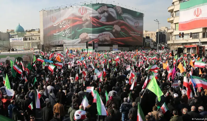Protestoyanê Îranî de bîlançoya girane: 700 kesî merdî