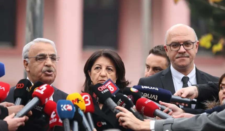 Heyetê Îmraliyî şi Îmrali: Ocalanî dir pêvînayîş kerd