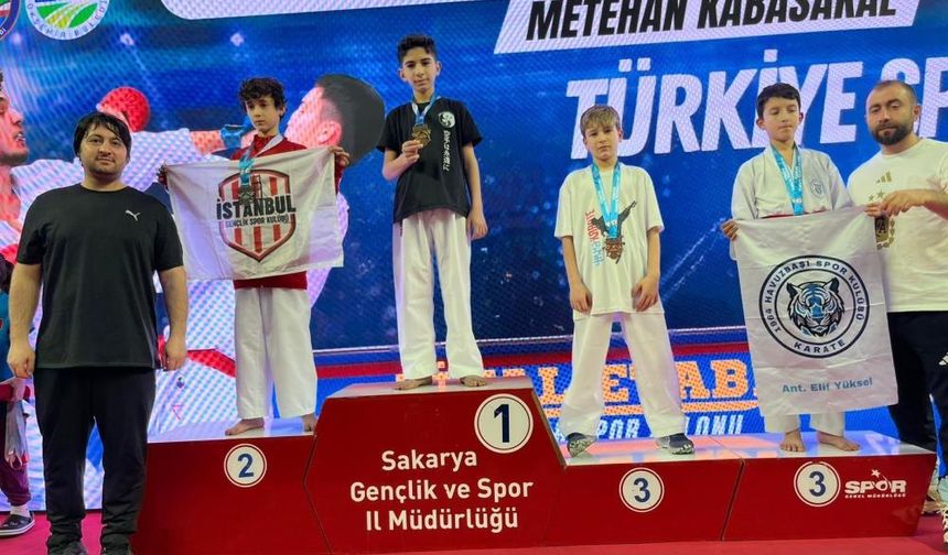 Sporwanê Çewlîgî Sakarya ra bi 8 madalyayan agêrayî