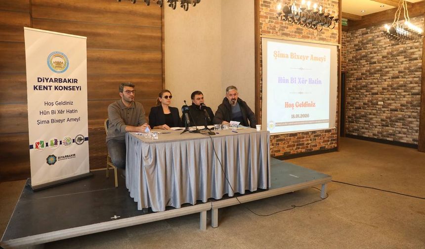 Meclîsê Ziwanî yê Konseyê Amedî ra bi Zazakî û Kurmanckî aşkereyî