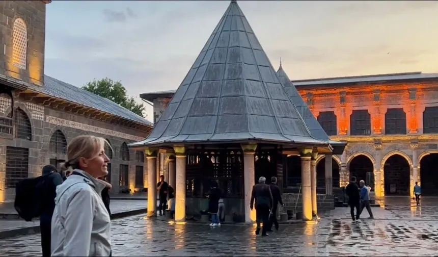 Dîyarbekir cayêko senîn o?