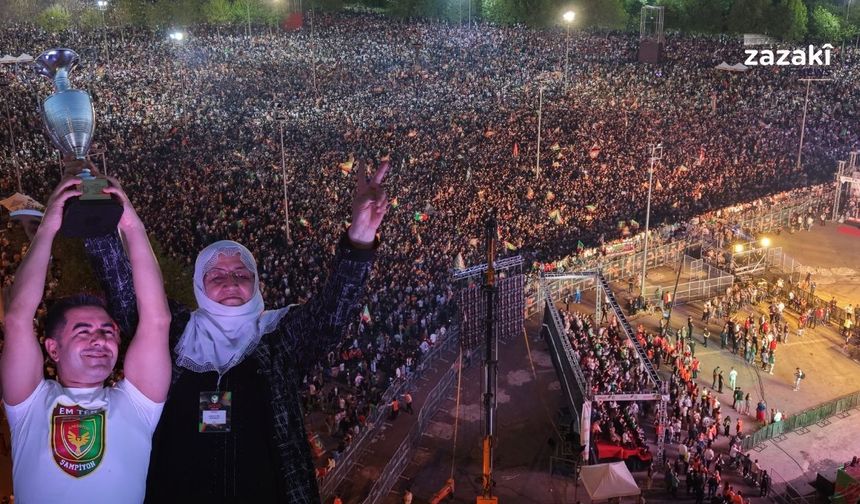 Amedsporî ra şayîya şampîyonîye: Ma Ameyî