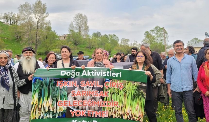 Pulur de xoverdayîşê vera madenî: Dêrsim welatê ma wo!