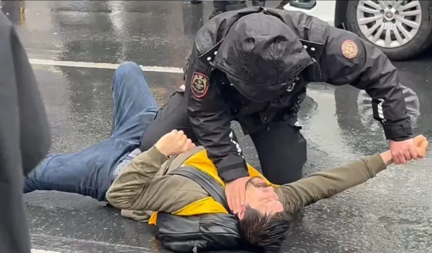 Taksim de 1ê Gulane: 120 kesî ameyî tepiştiş