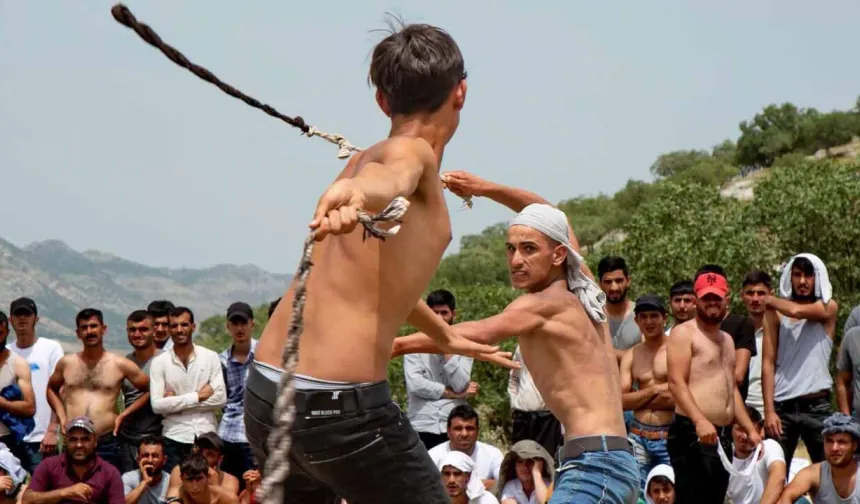 Herêma Zazayan de Festîvalê Qamçîyan: Kuwayîş serbest o!