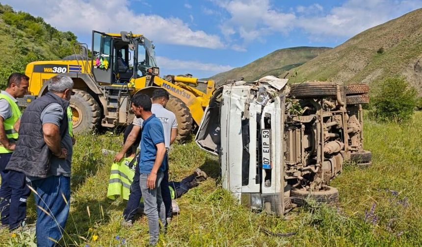 Çolîg de tankêra awe qeldîya: Kesêk merd