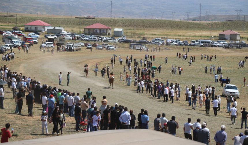Festîvala Kanîreşî bi musabeqaya estoran dest pêkerd