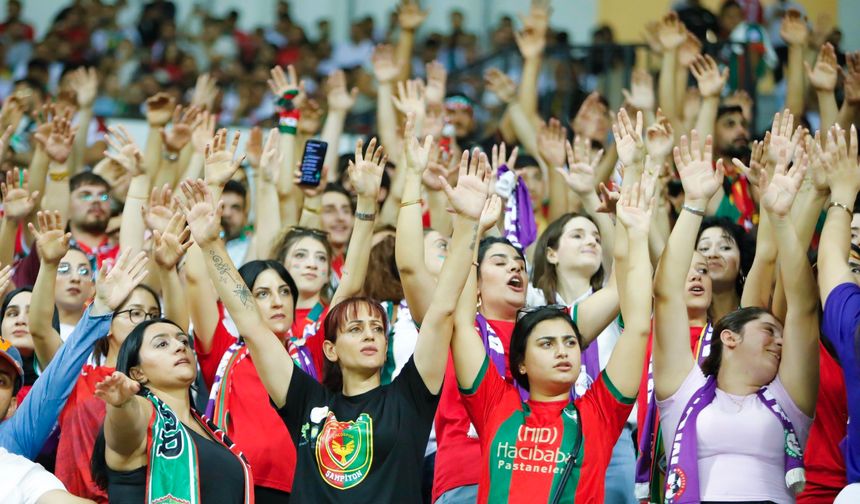 Amedsporî emşo Kocaelî reyde kay keno: Pêro bilêtî qedîyayî