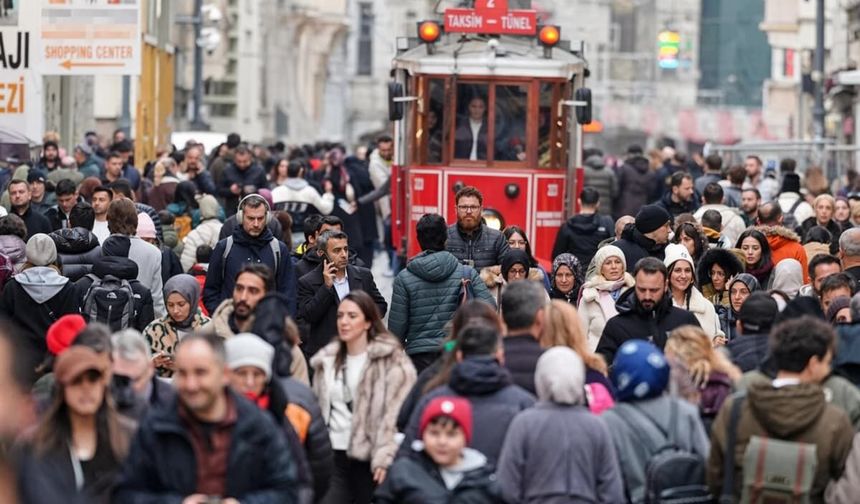 Tirkîya de çend kesî ciwîyene?