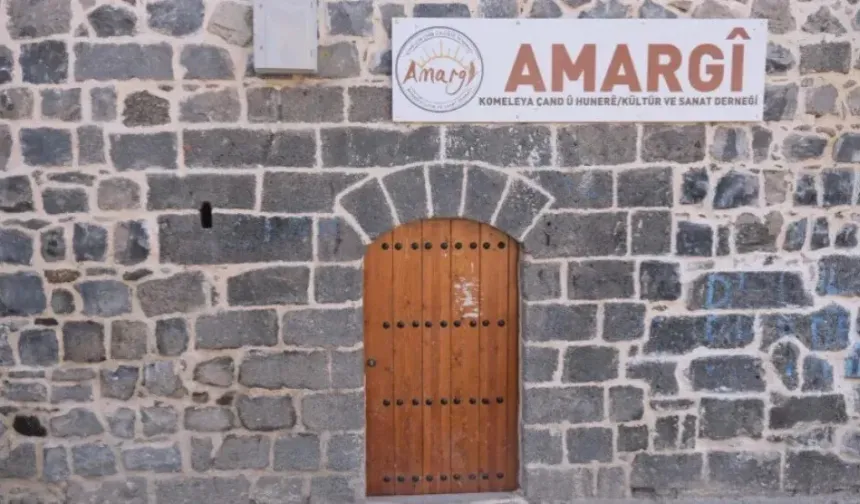 Polîsan şewe eşt Komala Kultur û Hunerî ya Amargî ser